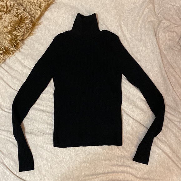 Zara Ribbed Knit Sweater - Picture 5 of 6